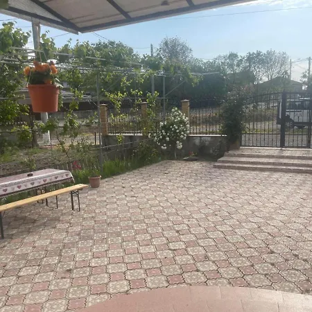 Casa G Douăzeci şi Trei August